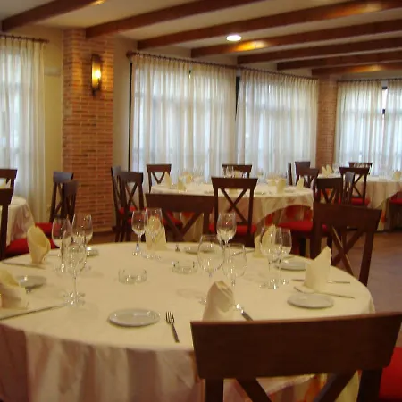 Palacio De Monfarracinos