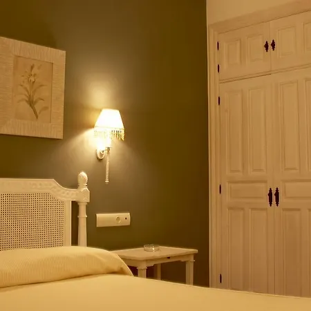 Palacio De Monfarracinos