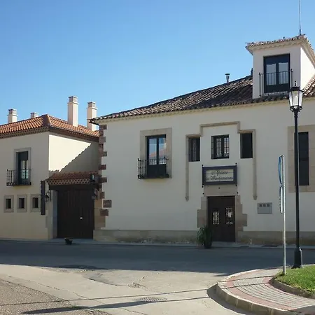 Palacio De Monfarracinos Hotel