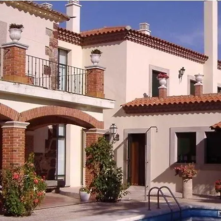 Palacio De Monfarracinos