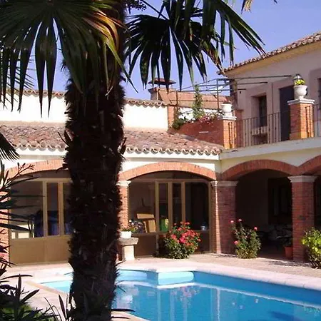 Hotel Palacio De Monfarracinos 3*
