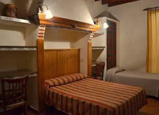 Hotel Palacio De Monfarracinos 3*