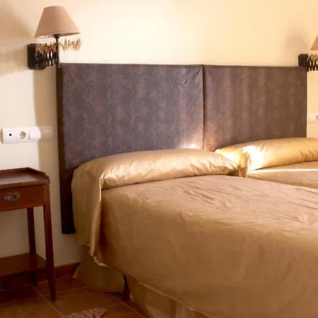 Palacio De Monfarracinos