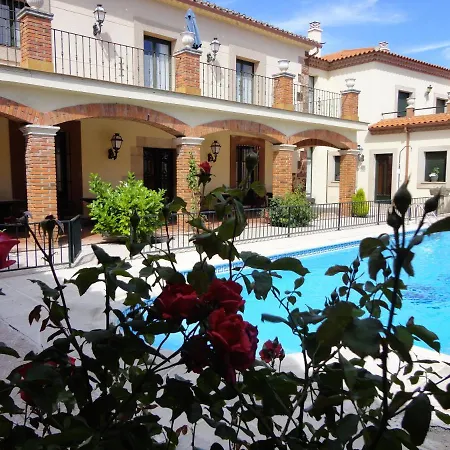 Palacio De Monfarracinos 3*