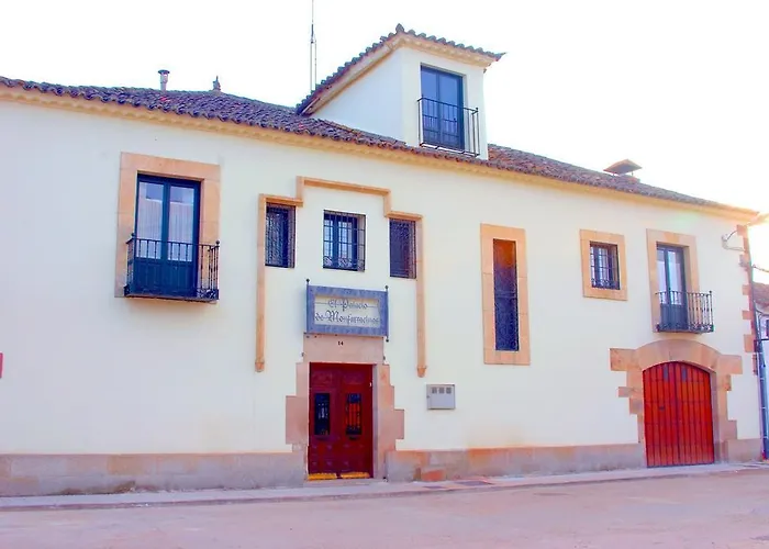 Palacio De Monfarracinos