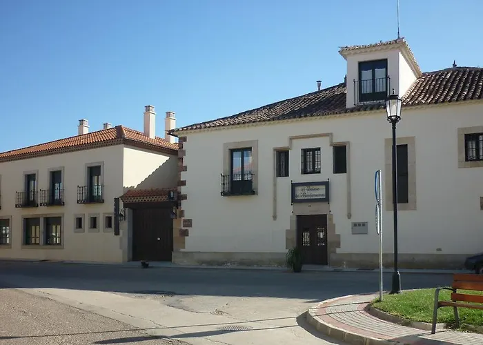 Palacio De Monfarracinos Hotel