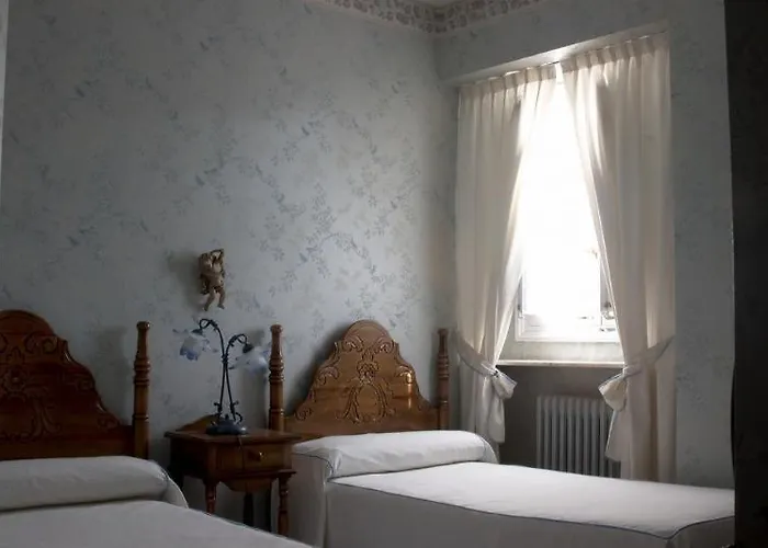 Hotel Palacio De Monfarracinos