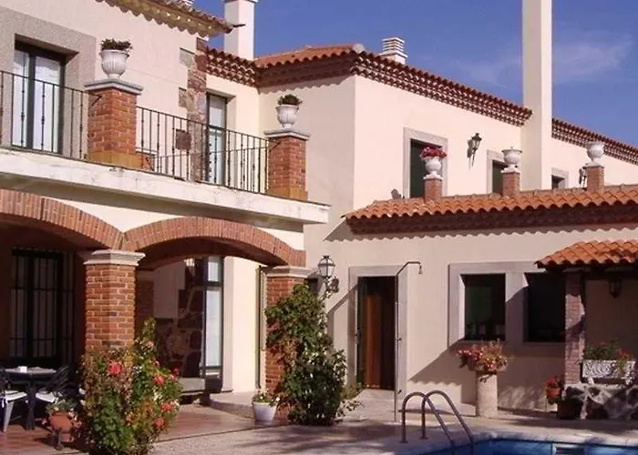 Palacio De Monfarracinos