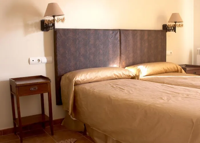 Palacio De Monfarracinos